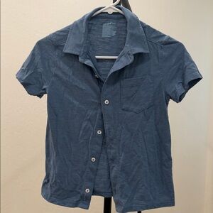 Cat & Jack Short Sleeve Button-Up Shirt in Slate Blue